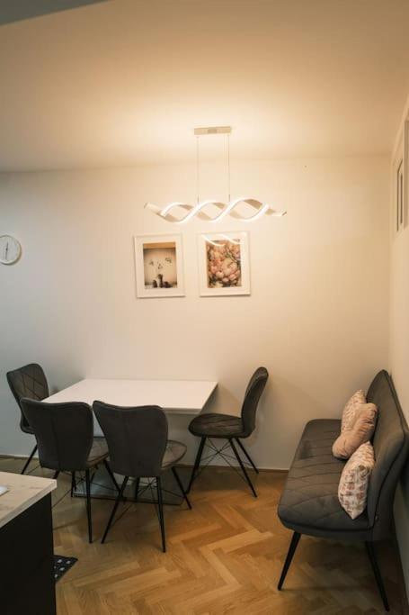 Ferienwohnung Pink Prater Wien Exterior foto